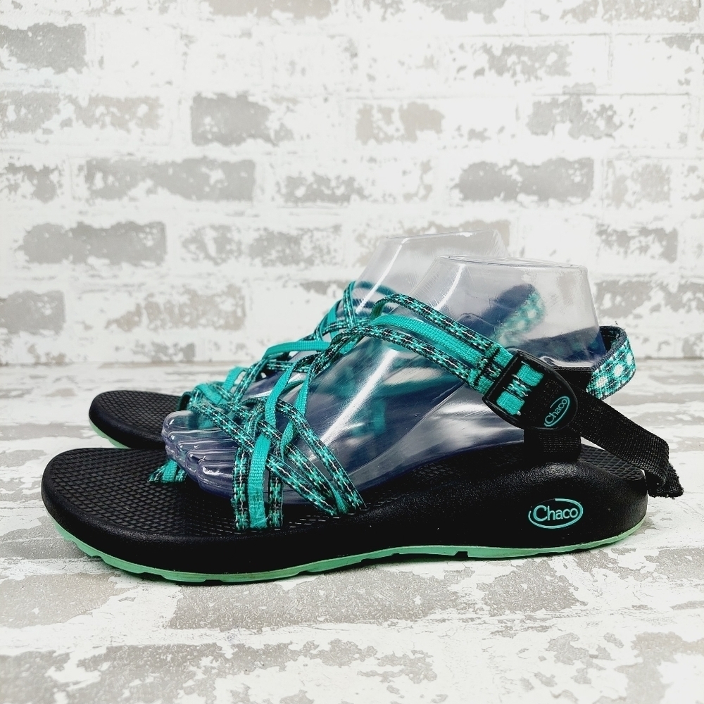 Chaco Black & Aqua Triple Strap Toe Loop Classic Chuckwalla Slip-On Sandals M786